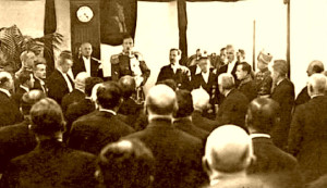 Ahmet Zogu në Parlament 1928