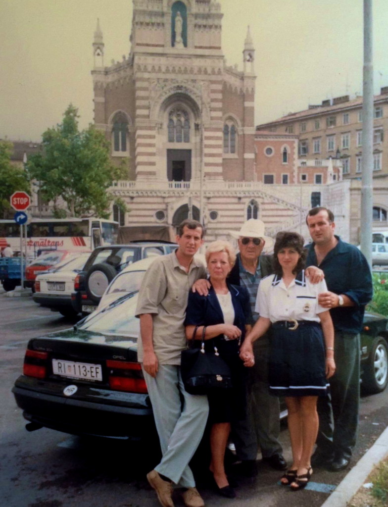 Lazёr Radi me djemte Jozef e Luçian ne çastin e ndarjes - Rijekё korrik 1996