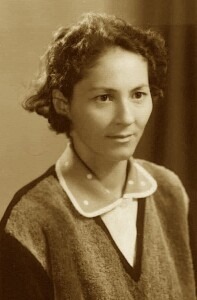 Zoica Haxhi (28 mars 1933)