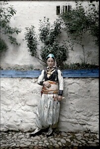 Gra serbe me veshje tradicionale - Prizren 1913