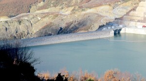 Porta e shkarkimit të liqenit te Moglicës